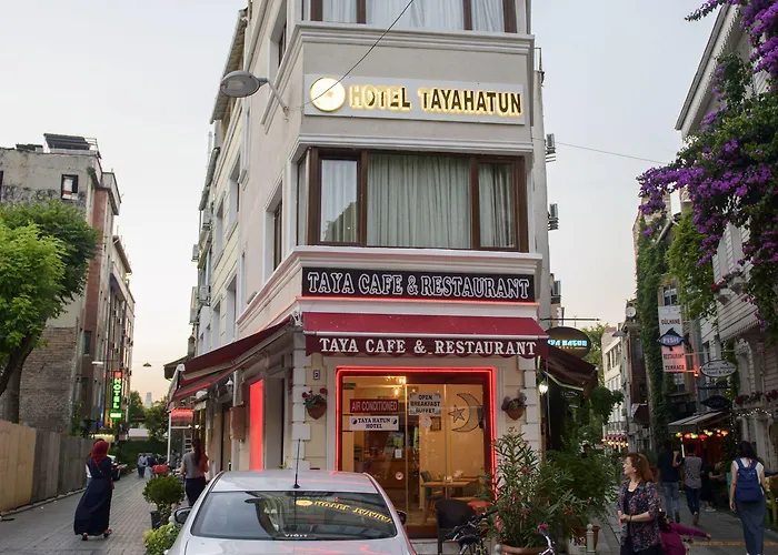 Hotell Tayahatun 3*