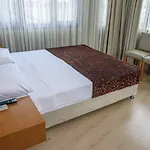Tayahatun Hotel