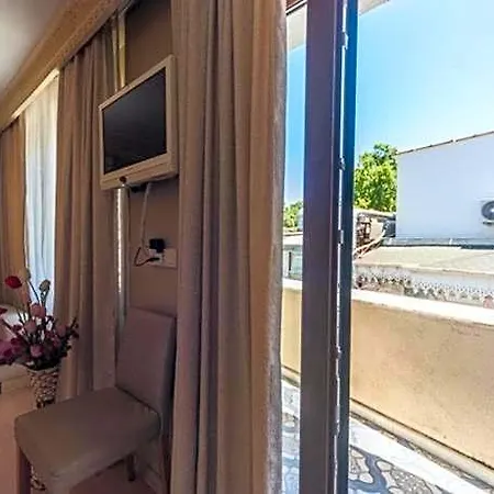 Hotel Tayahatun