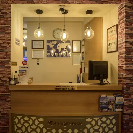 Tayahatun Hotell